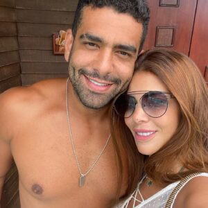 Mohamed Kelany Instagram - happiest of birthdays to my other half, the one i wouldn’t have made it without. You’re love and support those past years have been a huge help and no words could ever describe how thankful and grateful i am for you. Thank you for always pushing me to be better and believing in me thank you for never letting me give up on myself and constantly encouraging me to keep going. to forever being my best friend wife and most importantly my one and only penguin happy birthday my love i wish you all the happiness this world has to offer ❤️
@saradarwish13