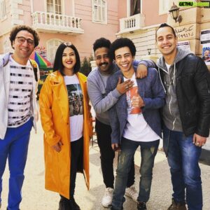 Mohamed Outaka Instagram - العصابة والكلاينت العسل ❤️❤️❤️
#بدل_الحدوته_3 #دنيا_سمير_غانم #محمد_سلام  #عمرو_وهبى #احمد_سلطان #محمد_اوتاكا #رمضان_2019 #دراما_رمضان_2019 #سى_بى_سى #cbc #cbc2019 #cbcegypt