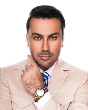Mohammad Khademi Instagram - Something or maybe someone is coming ❤️😍...