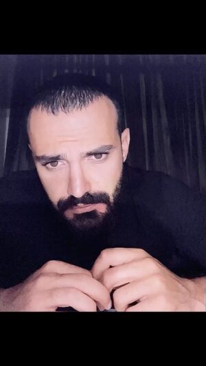 Mohammad Reza Zhaleh Instagram - .
‎نویسنده:
‎محمدرضا ژاله
@mr.zhaleh 
—————
‎منتخبی از کتاب «اعترافات نبودنت»که بزودی وارد فاز ویراستاری و چاپ خواهدشد
—————
‎ویدئو:
‎ونداد عبدالرحیمی
@v.graphics 
—————
‎مترجم:
‎امید فتحی
@mrfathi.official