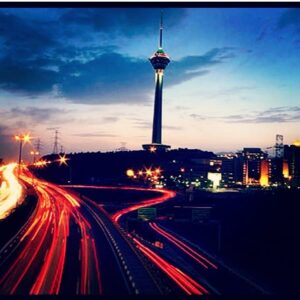Mohammad Safari Instagram - زندگی زیباست چشمی بازکن
گردشی درکوچه باغ راز کن

هرکه عشقش درتماشانقش بست
عینک بدبینی خود راشکست

علت عاشق زعلت ها جداست
عشق اسطرلاب اسرارخداست

من میان جسمها جان دیده ام
دردرا افکنده درمان دیده ام

دیده ام برشاخه احساسها
می تپد دل در شمیم یاسها

زندگی موسیقی گنجشکهاست
زندگی باغ تماشای خداست

گرتورانوریقین پیداشود
می تواند زشت هم زیبا شود

#مولانا
#تهران
#ایران
#زندگی
🌺🍂🌺
#mohammadsafari #mohammad_safari #msafariofficial
#محمدصفری #محمد_صفری