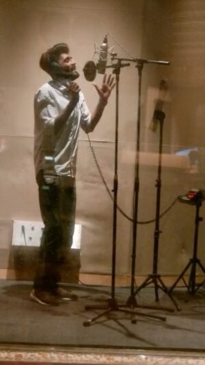 Mohammed Irfan Instagram - #jaanahaitohjaa #songmaking #studiomusic 
@skmusicworks @sk_houseoforiginalmusic @siddharth.kasyap @vijaydayal @sanober_herekar_aziz @kumaarofficial @welcometogauthamcity @nyra_banerjee
