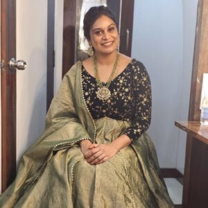 Mohana Bhogaraju Instagram - 👗: @vastra_suka ❤️
💍: @peachandshades
📸: @sahithichaganti ❤️