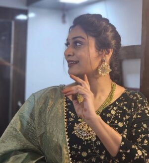 Mohana Bhogaraju Instagram - 👗: @vastra_suka ❤️
💍: @peachandshades
📸: @sahithichaganti ❤️