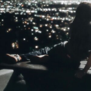Moisés Arias Instagram - Holiis buena noche🌙 Teo’s album Luna shot in the hills of The Angels