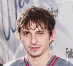 Moisés Arias Instagram - Hey are we up