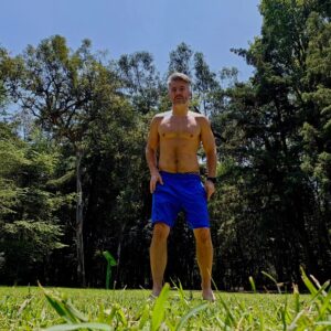 Moisés Arizmendi Instagram - Los envidiosos dirán que es la CDMx y los Viveros y no sé qué... pero que viva el SOL #norwegianwood