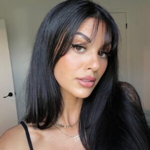Molly Cardinal Instagram - Mon new thing c’est d’avoir toujours le toupette un peu dans les yeux