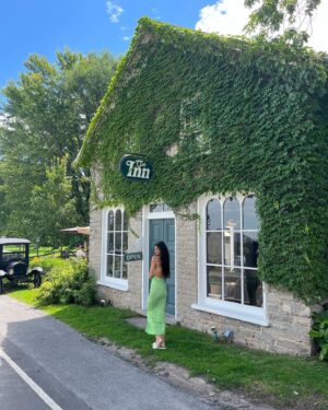 Molly Cardinal Instagram - This trip was the aesthetic of my dreams✨🧚‍♂️🫶🏻🤳🏽🦋🍀