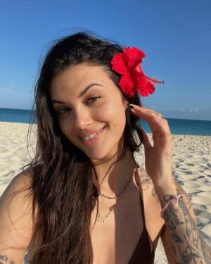 Molly Cardinal Instagram - Déjà de retour à la maisom✨je vous prépare bientôt un petit recap, vous êtes nombreux à avoir des questions!🫶🏻