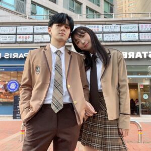 Momo Ogata Instagram - 昨日で付き合って4年でした🫶
まさかの皆既月食の日と被っててびっくり🌼良いことありそう〜

カーシーいつもありがとう🫶らぶ

これからもシュガソルをよろしくお願いします〜ᕦ(ò_óˇ)ᕤ

#커플 #기념일 #교복스타그램 #교복