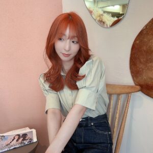 Momo Ogata Instagram - スマホ変えてカメラフォルダ日付ぐちゃぐちゃで色んな写真出てくるねんけどやっぱりロングいいなあーーーーってなってる🙄

みんなはどれが好き？？

#金髪ボブ #黒髪ロング