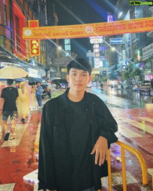 Mon Hatsawatchon Wongsrisai Instagram - 花开一瞬间为爱沉醉一世间 🥀