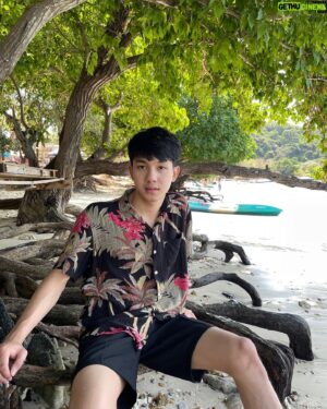 Mon Hatsawatchon Wongsrisai Instagram - Long time no sea🏝️🌊🤍