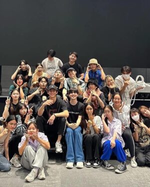 Mondop Heamtan Instagram - ช่วงเวลาที่มีความสุขมักผ่านไปไวสินะ~
มันเป็นช่วงเวลาที่มีความสุขมากจริงๆ
ทุกวินาทีที่ผมทำการแสดงอยู่บนเวที เราได้มองเห็นผู้คนต่างๆที่มาจากหลากหลายที่ กำลังปรบมือ ยิ้มมีความสุข ทุกคนพากันคอยเชียร์มันเป็นอะไรที่วิเศษมากจริงๆครับ 
ปีนี้เป็นปีที่ดีจริงๆ🥰

ก่อนอื่นเลยก็อยากขอบคุณพี่เฟริส @first_chanan และพี่ @ohstarhunter ที่จัดงานนี้ขึ้นมาได้อย่างสมบูรณ์แบบ และขอบคุณที่เชื่อใจว่าพวกเราว่าจะทำมันออกมาได้นะครับ 
ขอบคุณ @starhunter_entertainment และ @rsgroupofficial ที่ทำให้ผมได้พบกับแฟนๆของผม
ขอบคุณทีมงานทุกคนที่ช่วยจัดงานนี้
ขอบคุณทีมแดนซ์เซอร์ที่ทำให้โชว์ออกมาได้อย่างสวยงาม
ขอบคุณพี่ @ozsila_makeup ที่ทั้งแต่งหน้า อัดฉีดขั้นสุดแถมยังสอนอะไรหลายๆอย่างกับพวกเราเยอะมาก
ขอบคุณพี่ @jeanthailand2531 ที่อุตส่าห์รีบมาหาพวกเราเพื่อทำผมให้ ทั้งที่ตัวเองก็มีธุระด่วน แต่ก็ไม่ทิ้งพวกเรา
ขอบคุณพี่ @bmpurimphat สไตลิสต์สุดมหัศจรรย์ ที่จัดชุดให้สวยสนั่นเวที จัดใหญ่จัดเต็มเสมอ 3 Minute miracle สุดๆ
ขอบคุณ @bovorntalk @jj.sunday มันส์มากจริงๆ ไว้นัดไปนวดกันนะ

ขอบคุณแกนะตา @moslhong ทั้งที่ก็รู้ว่าเต้นกันไม่ค่อยได้ แต่ก็อวยกันสุดๆ ให้กำลังใจกันขั้นสุด แถมยังไม่ท้อเลยสักวินาทีเดียว รักแกนะ จุ๊บๆ
เห็นนะว่าอมยิ้มอยู่อ่ะ 55555555

ขอบคุณชาวบอสทุกคนนะครับ ที่สละเวลาอันมีค่ามาหาพวกเรา ขอบคุณที่ช่วยจัดบูธหน้างานได้อย่างสวยงาม ขอบคุณที่เดินทางมาหาพวกเรา บางคนมาไกลมาก แต่ก็หาทางจนมาเจอพวกเราจนได้ ขอบคุณที่พยายามเพื่อพวกเรานะครับ ขอบคุณของขวัญทุกชิ้นที่ส่งมาให้นะครับ ขอบคุณมอบความรักและความอบอุ่นมห้พวกเราเสมอ ขอบคุณมากจริงๆครับ

ผมหวังว่าทุกคนจะชอบการแสดงของพวกเรา และขอให้เรามีโอกาสได้เจอกันใหม่นะครับ 
LOVE YOU ALL~🌷

#BDGFANCON 
#MOSBANK