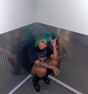 Monét X Change Instagram - Alt Vibes 🤘🏾
.
.
Go watch the Pitstop w/ @adoredelano