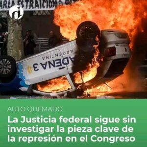 Mónica Cabrera Instagram - #Repost @eldestapeweb 
——
El gobierno de Milei usó el auto quemado para acusar y detener a 33 personas de terroristas y golpistas ❗️ La imagen del auto en llamas fue repetida miles de veces en televisión tras la represión que rodeó al Congreso durante el debate de la Ley Bases 👉 Sin embargo, la Justicia federal no está investigando ese ataque y reconoció que no sabe ni tiene pruebas de quiénes fueron. ⚠️ Además, reconocieron que ninguna de las 5 personas que siguen detenidas e incomunicadas hace una semana están vinculadas. Las fuerzas estaban tan ocupadas reprimiendo que no detuvieron a ninguno de los encapuchados pese a que estaban a pocos metros y la zona estaba plagada de periodistas y cámaras de seguridad de la Ciudad 🙄