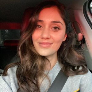 Monica Ruiz Instagram - Grateful to drive home in traffic to my family from a set where everyone was so welcoming, funny and professional. Even with all the challenges that continue to show up this year, focusing on the good stuff and the blessings is how I’m choosing to push forward. I can’t Wait to see  @callmekatfox  this show is going to be so funny and getting to watch the cast of legends work was a dream come true. I wish I would’ve had the nerve to ask for some selfie‘s but I was a little too starstruck to muster up the courage! #callmekatfox