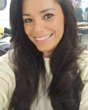 Mónica Sofia Instagram - Keep smiling, keep Shining....🕊️
.... Quem sabe o resto da música? 😉
.
#monicasofia #smile #hope #humanidade
