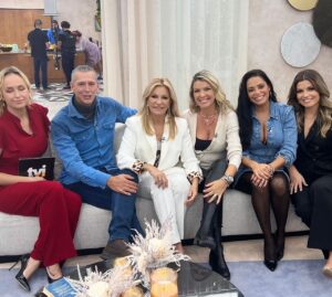 Mónica Sofia Instagram - Hoje fomos recordar o reality show onde entrei, "Quinta das Celebridades", da @tvioficial 
Tão bom matar saudades destes momentos. Foi sem dúvida das melhores experiencias da minha vida 🤍🙏 
🐴🐷🐔🐑
@cinha_jardim
@paula_ccoelho 
@pedroreis_oficial_ 
@sarasousapintoo 
@marisacruz