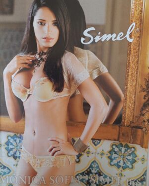 Mónica Sofia Instagram - Quando vais ao baú... 📷
@simel_lingerie #model @centralmodels #2006 #lingerie #monicasofia