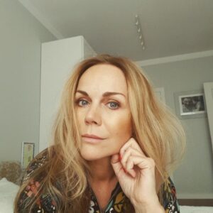Monika Krzywkowska Instagram - Jutro 7 odcinek, będziecie oglądać?
Będzie wesoło😜...
#39ipoltygodnia #TVN #tvseries