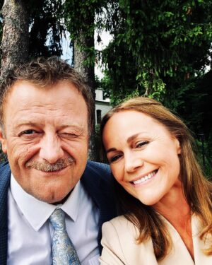 Monika Krzywkowska Instagram - Uwielbiaaaaam🫶☀️#nowy serial#polsat #love that job….@agencja_bumerang