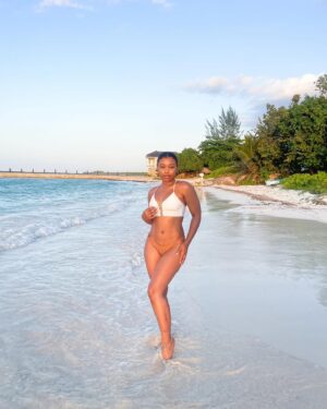 Monique A. Green Instagram - Beach, please 🏝️