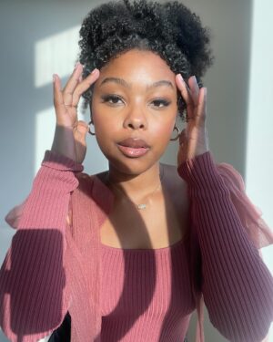 Monique A. Green Instagram - Pretty in pink 🌷🌺🌸