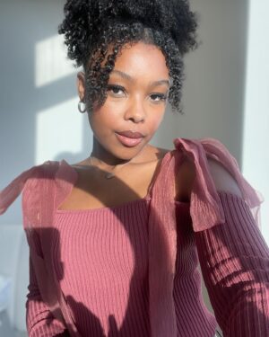 Monique A. Green Instagram - Pretty in pink 🌷🌺🌸