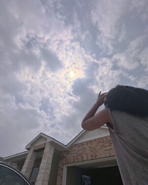 Monique A. Green Instagram - Solar Eclipsin’ 🌖

#eclipse #solareclipse #moon