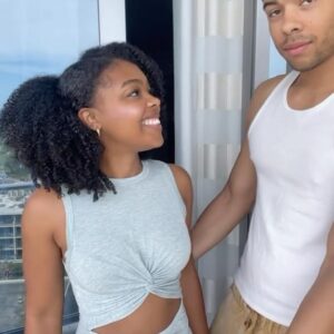 Monique A. Green Instagram - 🫶🏾

#hawaii #couplegoals #relationshipgoals