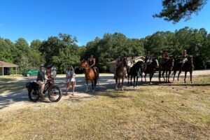 Monique Ganderton Instagram - The most awesome way to kick off Bday week! Camping with some of the most awesome ladies and the ponies! Everyone survived and I’m so grateful for these kinds of adventures. Itching to head out for a longer one! 🙌🔥🐴 Thanks @badbeard for some snaps of us!