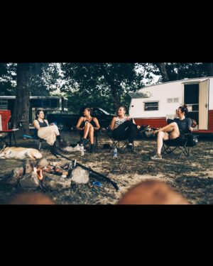 Monique Ganderton Instagram - What a great summer with friends and horses to find some joy during this strike time. While I do wish I could work, I’m also taking the time to reconnect with the world again. Finding balance is everything and the film industry needs this overhaul desperately. So for me the animals, Camping and finding local adventures has been everything. Hope everyone has found their joys again❤️ Fall Adventures to come 🥰🤣🏖️ Let’s GOOO! (Camping 🤣🐴😝)