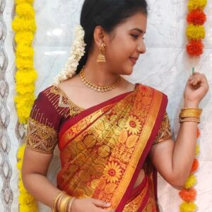 Monisha Vijay Instagram - 🤎🍂
Saree draping and hairdressing by @prabavathi_madhu
.
.
#ethirneechalserial #ethirneechal #suntv #ethirneechalonsuntv #suntvserial #saree #postoftheday #sareefashion #instagood #instasaree #instafashion #dharshini #monishavijay #instapost