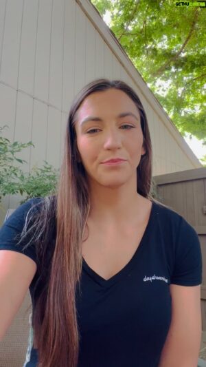 Montana De La Rosa Instagram - Who is watching the #UFC289 card tonight?!? Go put in those picks at mybookie.ag 🤩