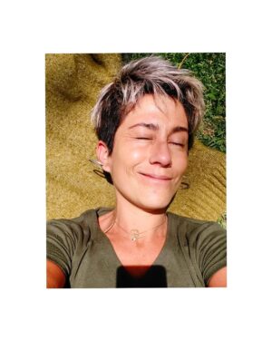 Montserrat Marañon Instagram - Qué rico salir y descubrir que mis pulmones maltrechos todavía dan batalla. #Misegundavez #fuckcovid