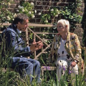 Monty Don Instagram - Our esteemed guest Dame Judi Dench met with @themontydon to discuss all things Flower Show! 

Join us for a star-studded interview with this national treasure on @BBCTwo @BBCiPlayer
#BBCChelsea #JudiDench #BBC #Celeb