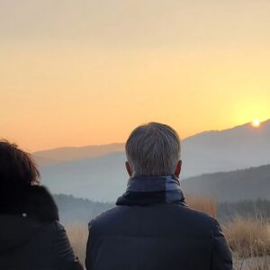 Moon Jae-in Instagram - 새해 복 많이 받으세요 #문재인 #김정숙 #평산마을새해일출