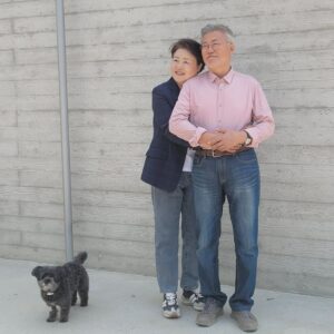 Moon Jae-in Instagram - 어느 남쪽의 노을을 닮은 부부