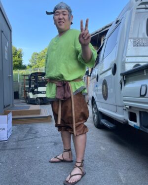 Moon Sang-hoon Instagram - 나한테 이 나라에 운명 맡겨볼 사람ㅎ (흑룡이랑 싸워줌)