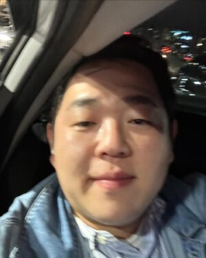 Moon Sang-hoon Instagram - 난 행복한데요 ㅎ_ㅎ