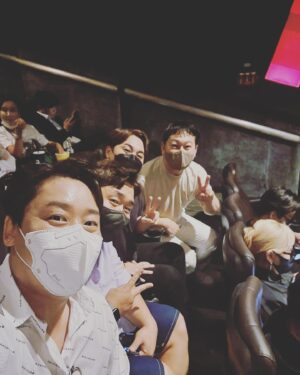 Moon Se-yoon Instagram - #비상선언 
제성이덕분에 간만에 시사회도 와보고 정만식 배우님도 보고😄😄친구가 좋네좋아!!!
 잼나게 잘봤어용^^