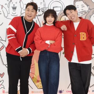 Moon Se-yoon Instagram - 개며느리 보시고 축구 보시면 딱이겠네요!!!!❤️❤️ #개며느리 #e채널 #8시50분 #대한민국축구화이팅 
#대승기원🙏