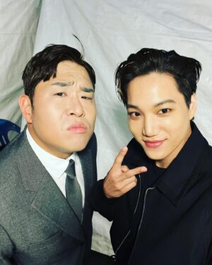 Moon Se-yoon Instagram - 오랜만에 봤다카이~~~🌸🌸 
#스테이지w #카이 #한때우도주막입사동기