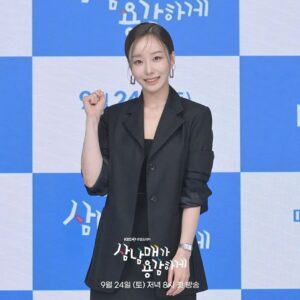 Moon Ye-won Instagram - 안녕하세요 😊 이상민입니다
매주 토,일 저녁 8시
KBS 주말드라마 <삼남매가 용감하게>
많관부 🥰 많사부 ❤️
