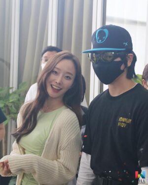 Moon Ye-won Instagram - Two sweet people @cloud_sun04 @kakatora ❤️