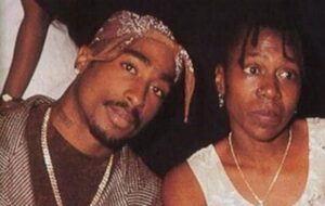 Mopreme Shakur Instagram - #Repost @theillestbullet
・・・
- DEAR MAMA HAPPY B DAY QUEEN 😘 - #AfeniShakur #Afeni #DearMama #Queen #HappyBirthday #HappyBirthDayMama #2pac #tupac #makaveli #thuglife #outlawz #thug4life #outlawz4life #o4l #realtalk #realshit #fact #word #illest #realest #legend #rns #ImmaOutlawzRidah
