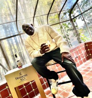 Mopreme Shakur Instagram - Amped up about my new #memoir with scrib-y @Scribd. “THIS THUG’S LIFE” coming to you in 2024! Toasting my success with all the real ones and @HennessyUS Hoping y’all take a moment to toast your Ws too! THUG LIFE, BABY! #NeverStopNeverSettle #HennessyUS #ThugLife #2Pac #TupacShakur #Makaveli #OutlawImmortal #MutuluShakur #Komani #BayToLA #WestSide #Scribd #Aevitas #StraightAhead
