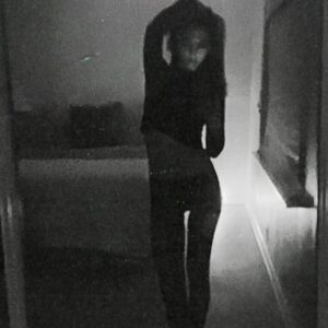 Moriah Brooklyn Instagram - .˳·˖✶𓆩 𓁹 𓆪✶˖·˳.
hand in hand is a shelter —
walking home & decorating the atmosphere with treasure